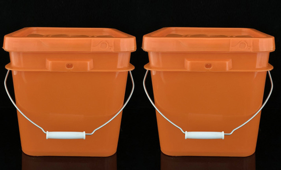 Seau en plastique carré résistant aux produits chimiques avec poignée pour peinture et produits chimiques