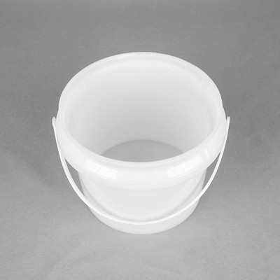 Seau en plastique circulaire de 10 litres avec revêtement pour une manipulation facile