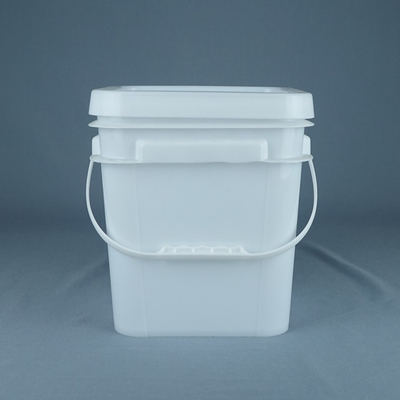 Le coffre-fort de nourriture les seaux en plastique carrés de 10 litres avec des poignées a adapté la couleur aux besoins du client