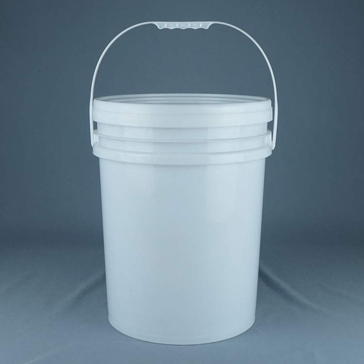 Des seaux en plastique de 5 gallons de couleur personnalisée avec couvercle et poignée pour un usage industriel
