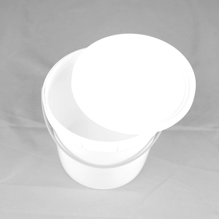 Un seau alimentaire en PP/HDPE en plastique avec un couvercle pour l'emballage alimentaire