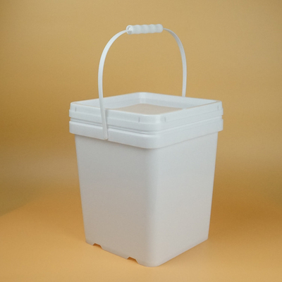 Poubelle en plastique de place matérielle de pp avec le couvercle 1,2 kilogrammes de poids