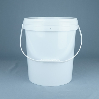 Seau en plastique adapté aux besoins du client de peinture de 15 litres avec le couvercle et la poignée