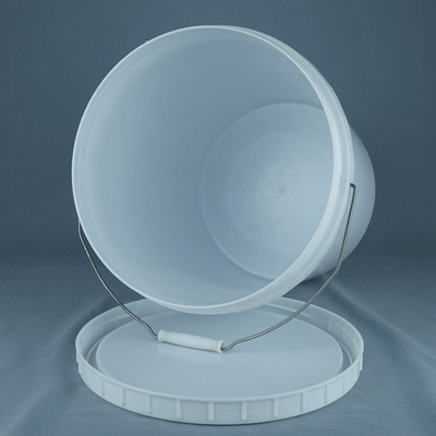Emballage chimique de matière première autour de baril en plastique avec le couvercle et la poignée