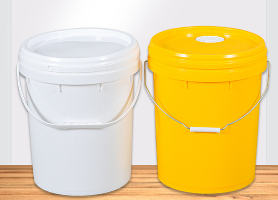 Des seaux en plastique rond de 5 gallons résistant aux UV de longue durée
