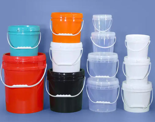 Le joint comprend des seaux en plastique de 5 gallons avec une capacité de 20 litres et un diamètre de 11,5 pouces