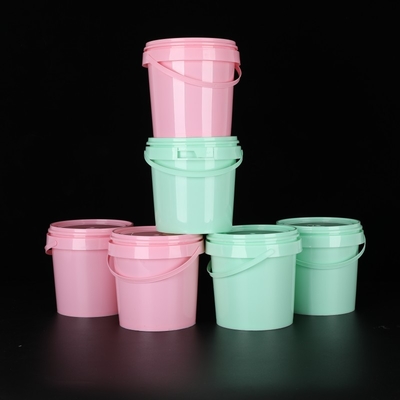 Un seau alimentaire en plastique PP/HDPE avec logo personnalisé