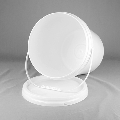 Bouteilles en plastique ou en métal de 20 litres empilables avec couvercle résistant aux UV