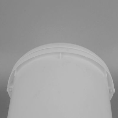 seau en plastique de la nourriture 4L