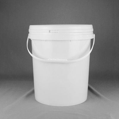 Les seaux en plastique de grand rond blanc de 6 gallons 25L coulent la preuve pour la peinture