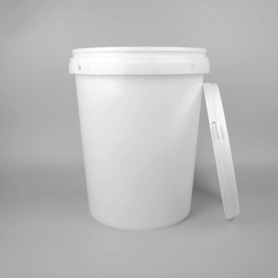 Seau blanc de peinture de plastique de polypropylène de 4 gallons avec le couvercle