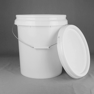 Des seaux en plastique empilés de 20 litres pour diverses applications