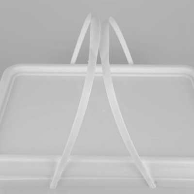 Tambour rectangulaire de conditionnement en plastique de la catégorie comestible 20kg avec le couvercle et les doubles poignées