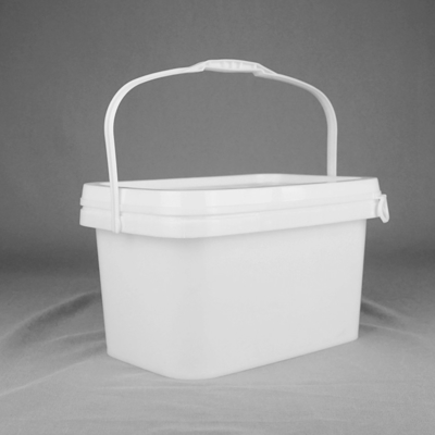 Des seaux en plastique blanc carré résistant aux produits chimiques avec impression IML pour des options de stockage durables