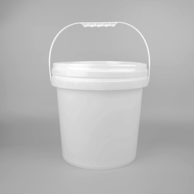 Seaux vides blancs de stockage de nourriture de 2 gallons avec des couvercles et des couvertures