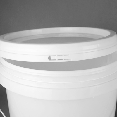 Des seaux en plastique empilés de 20 litres pour diverses applications