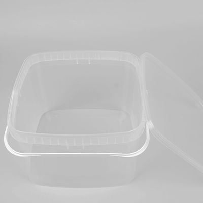 Seau en plastique de place blanche de couleur avec la résistance chimique