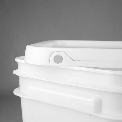 Seau en plastique carré de qualité alimentaire durable avec résistance aux chocs et variété d'options d'impression