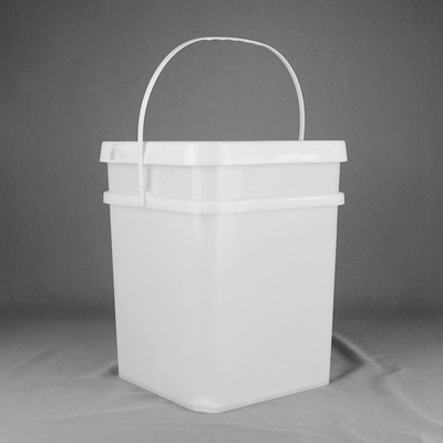 seau carré résistant du polypropylène 18L avec la poignée et la couverture