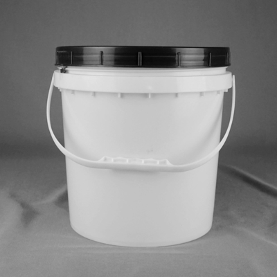 Taille en plastique du seau 8L 25cm de nourriture d'emballage alimentaire de mer avec le couvercle de vis