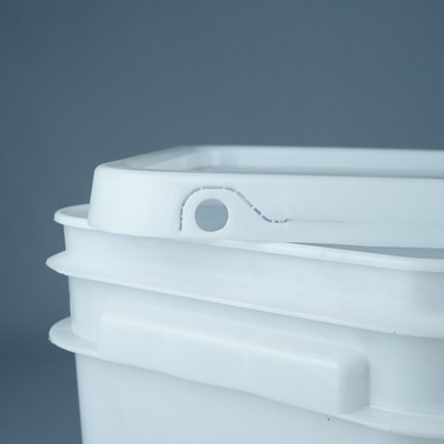 Le coffre-fort de nourriture les seaux en plastique carrés de 10 litres avec des poignées a adapté la couleur aux besoins du client