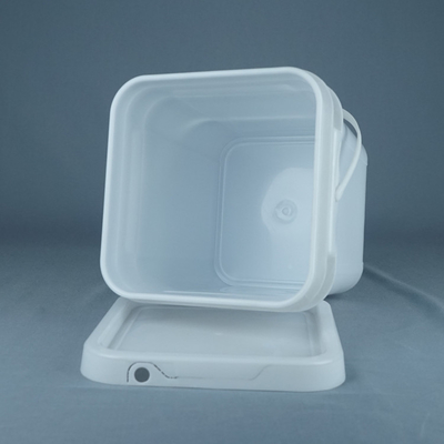 Le coffre-fort de nourriture les seaux en plastique carrés de 10 litres avec des poignées a adapté la couleur aux besoins du client