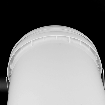 Certification ISO9001 seau de lubrifiant de 20 litres avec le couvercle de bec